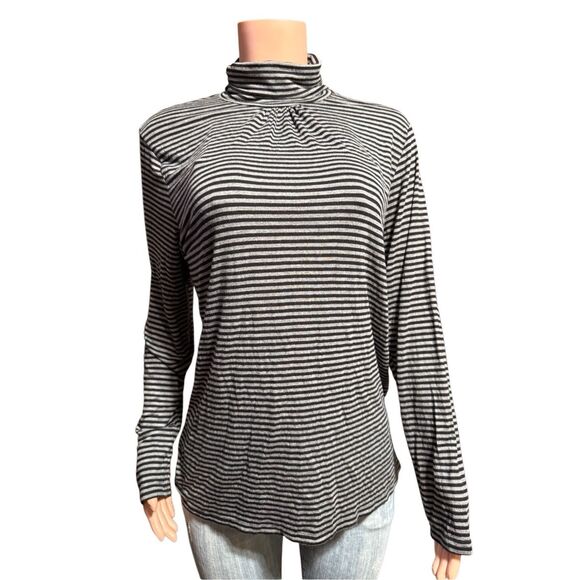 Fashion long sleeve turtle neck stripes ruched solid casual lightweight tee shir - Picture 2 of 6